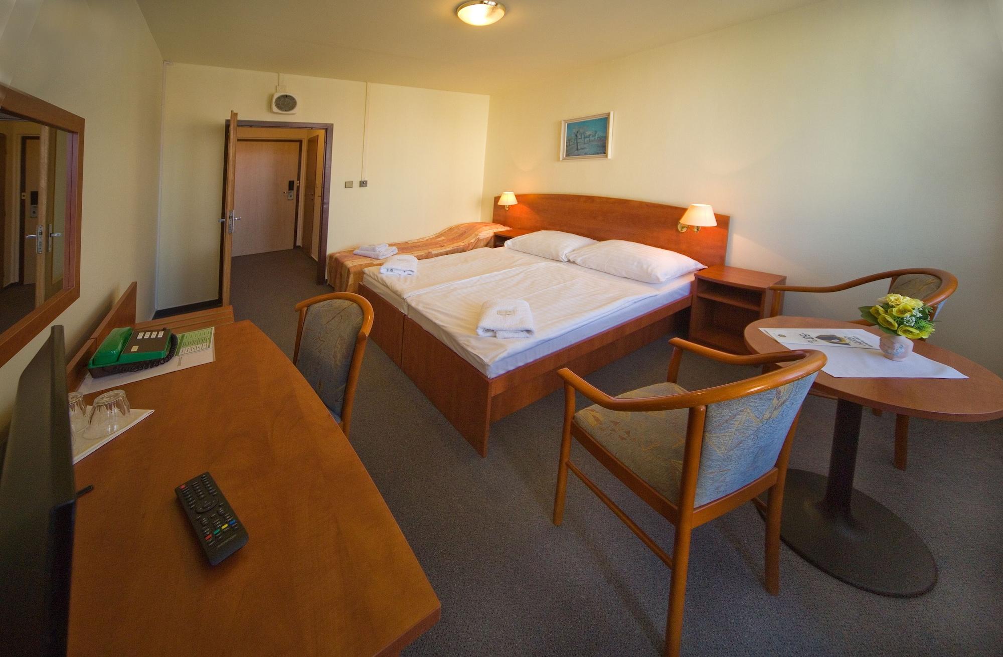 Krystal Hotel Praha